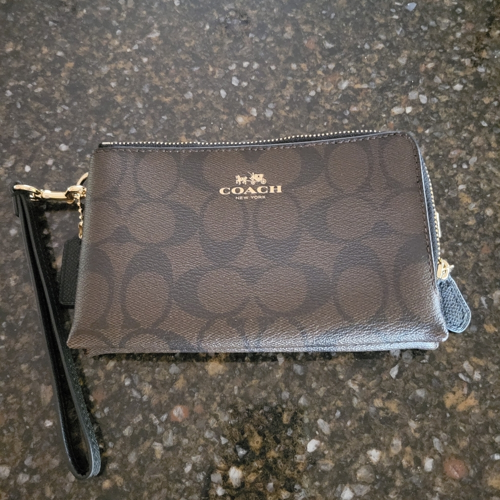 Coach Double Zip Wristlet